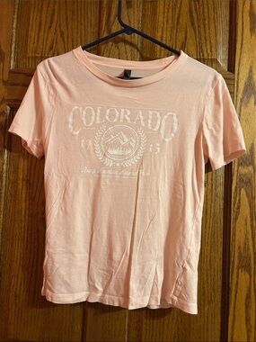 Alya Light Peach Colorado Graphic Short Sleeve Tee